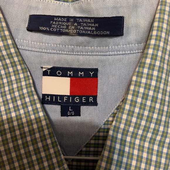 Tommy Hilfiger button down - Picture 5 of 5
